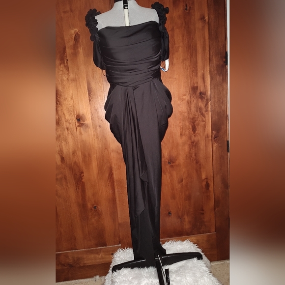 NWT Black Size 6 Unmatched BYU Gown - Picture 3 of 15